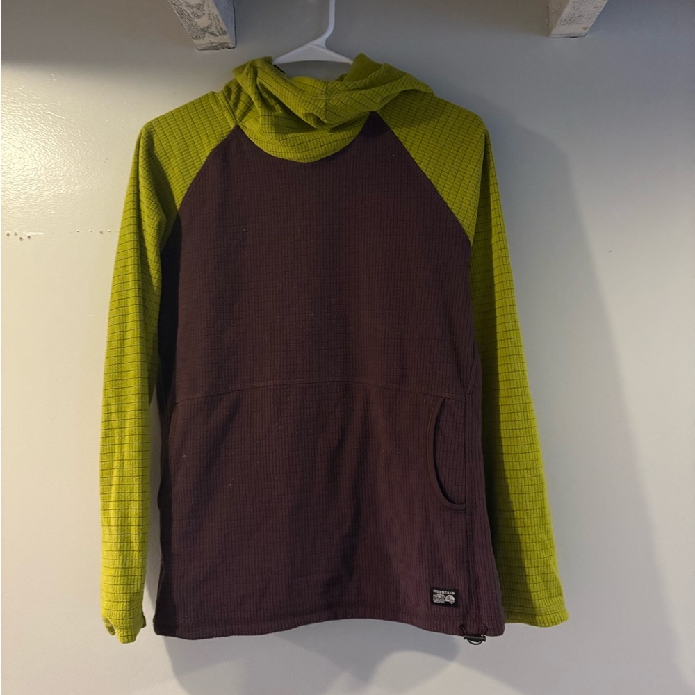 Mountain Hardwear pullover - Melanzana style.